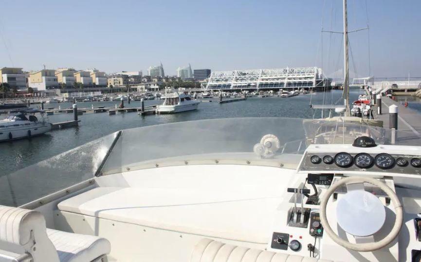 Hotel Beautiful And Magnific Yacht Lissabon Exterior foto